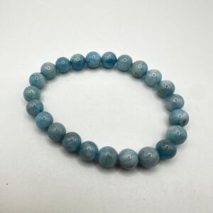 Stunning 8mm Aquamarine beaded stretchy bracelet!